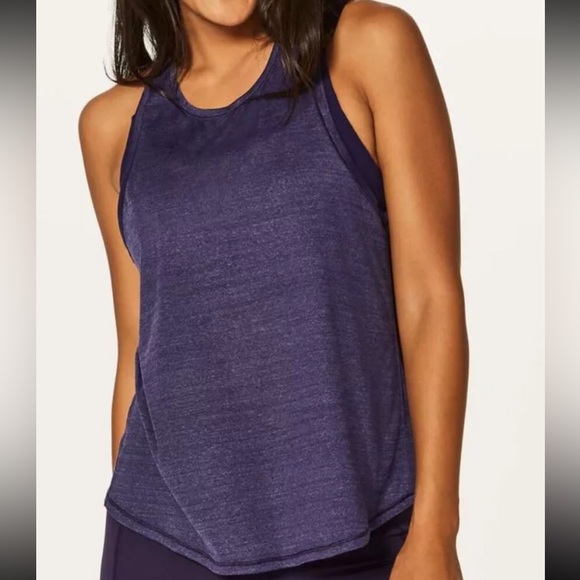BRAND NEW WITH TAG lululemon twist and reach mock neck tank - Picture 10 of 13